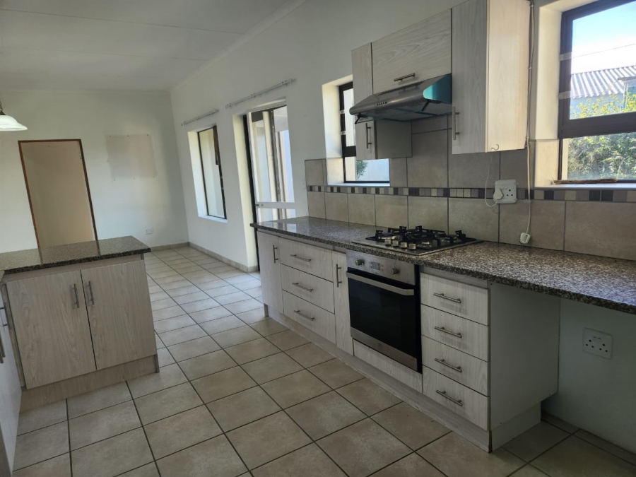 2 Bedroom Property for Sale in Stilbaai Wes Western Cape